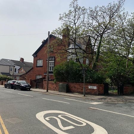 Be My Guest Liverpool - Ground Floor Apartment With Parking Екстер'єр фото