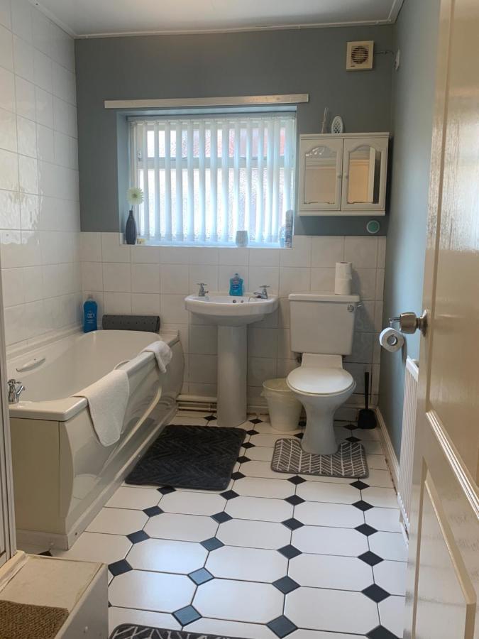 Be My Guest Liverpool - Ground Floor Apartment With Parking Екстер'єр фото