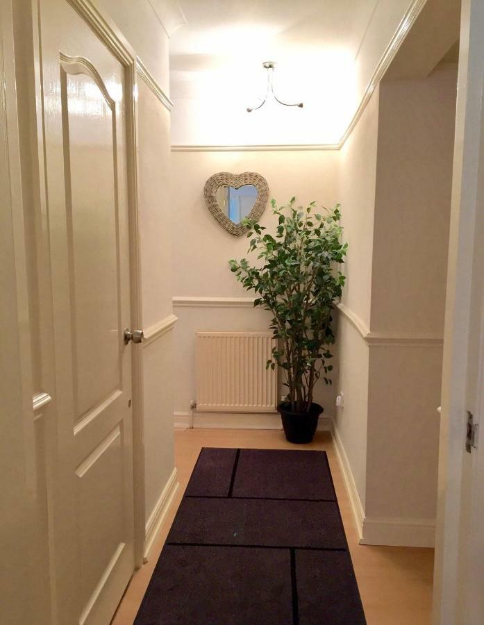 Be My Guest Liverpool - Ground Floor Apartment With Parking Екстер'єр фото